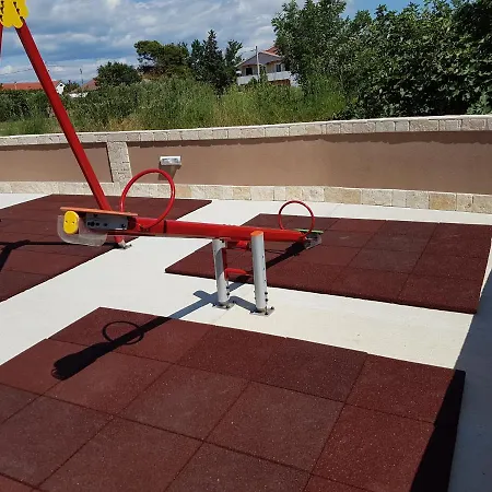 Apartament Julijana 2 *